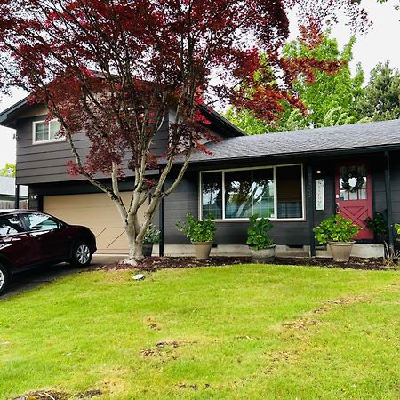 Emerald City 3 Bedroom 1 Bath Home 尤金 外观 照片