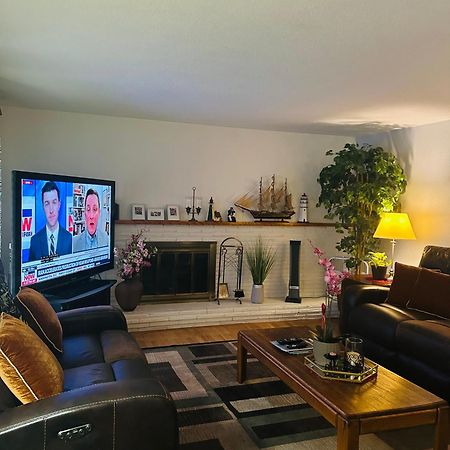 Emerald City 3 Bedroom 1 Bath Home 尤金 外观 照片