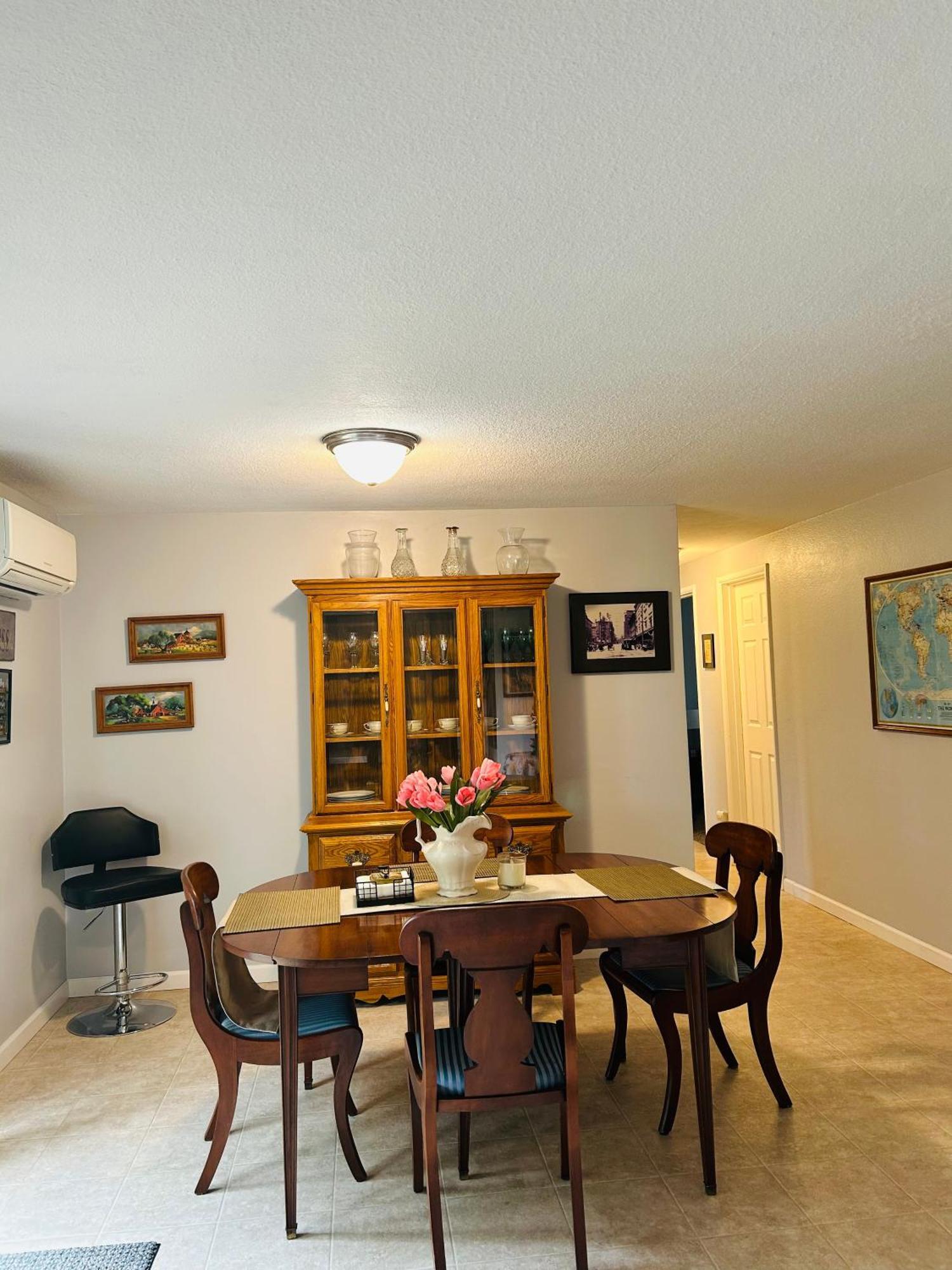 Emerald City 3 Bedroom 1 Bath Home 尤金 外观 照片