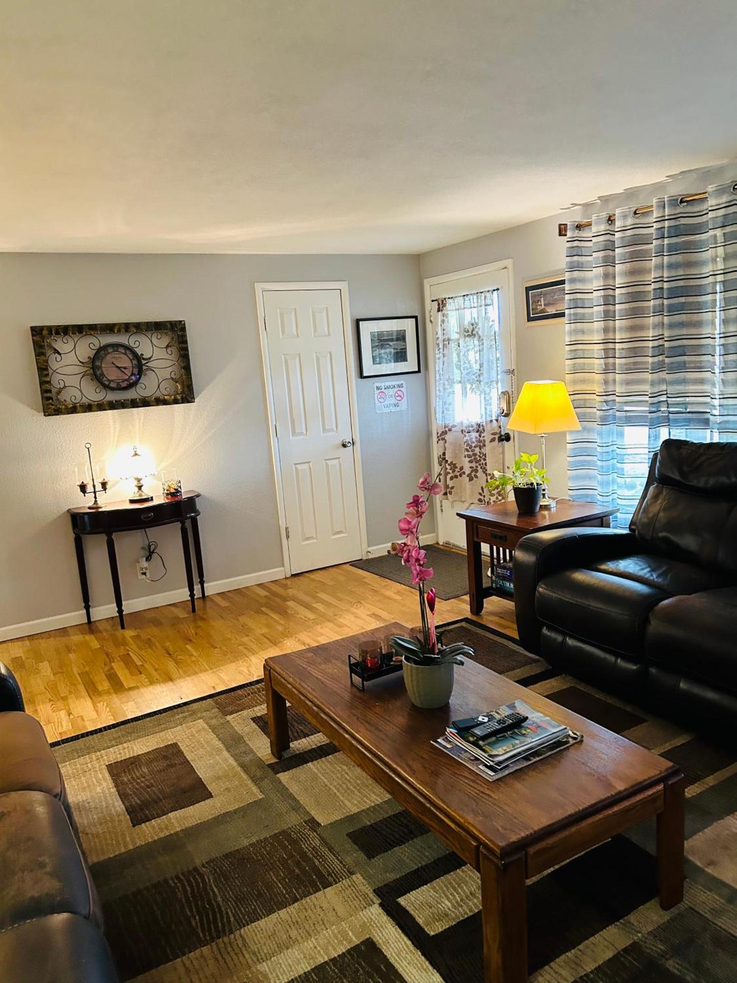 Emerald City 3 Bedroom 1 Bath Home 尤金 外观 照片