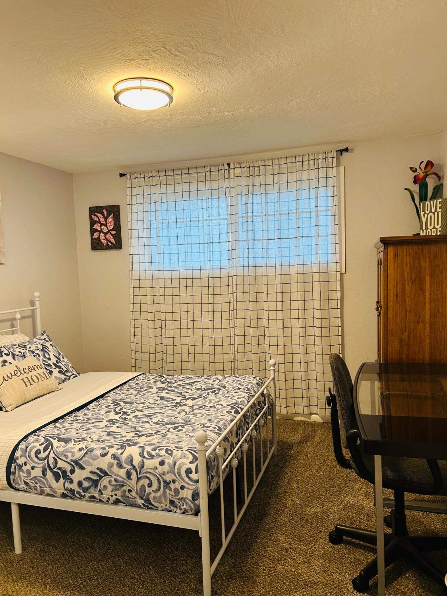 Emerald City 3 Bedroom 1 Bath Home 尤金 外观 照片